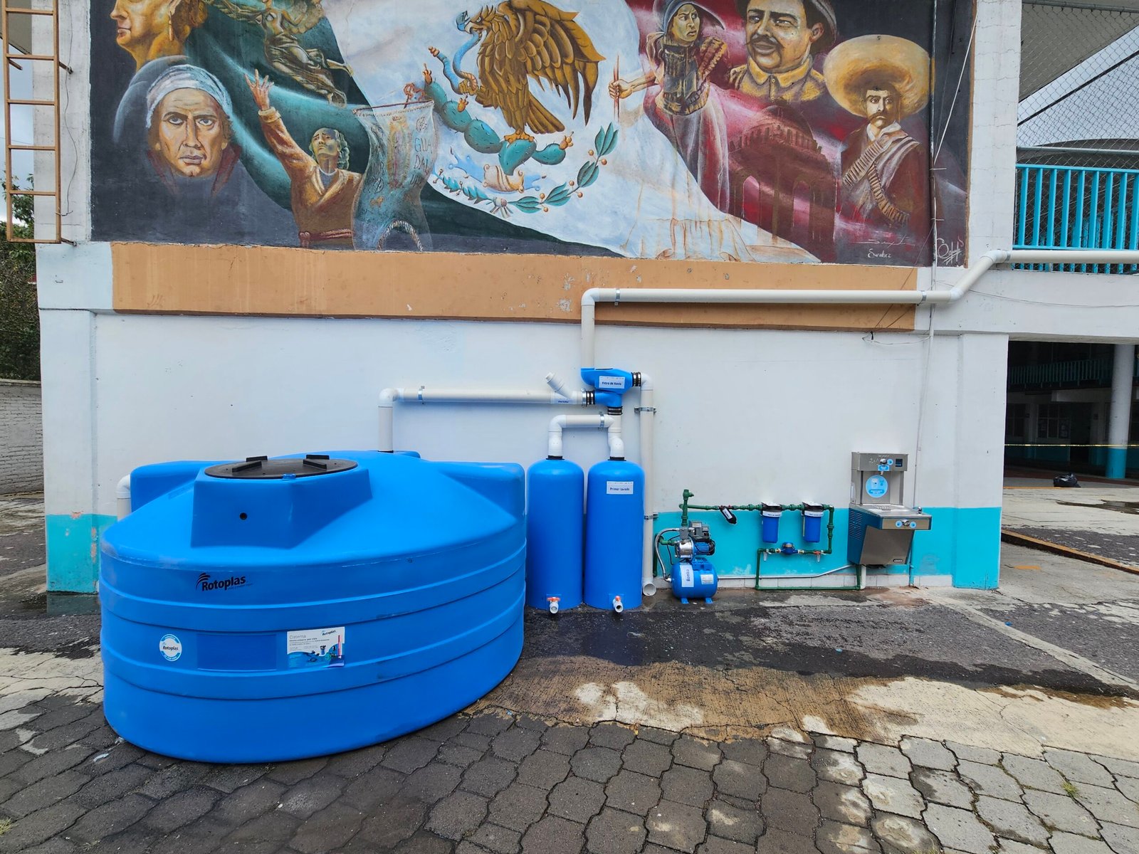 Sistema potabilizador instalado en escuela primaria, Edomex